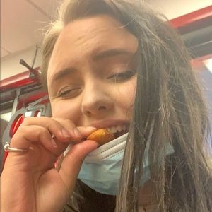 Meet your Posher, Megan